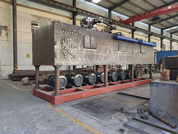 辽宁某客户定做的紫铜冷压成型4000吨伺服液压机泵站